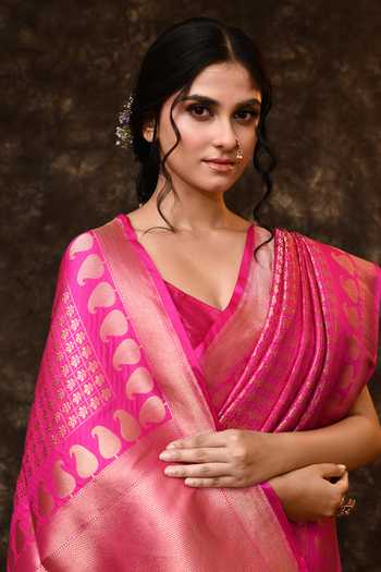 Vishwa By Pinki Sinha_Pink Silk Zari Checkered Woven Saree With Running Blouse_Online_at_Aza_Fashions