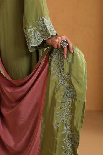 Shop_Wazir C_Green Crepe Zari, Metallic Thread Round Neck Kashmiri Aari Embroidered Kurta Set _Online_at_Aza_Fashions