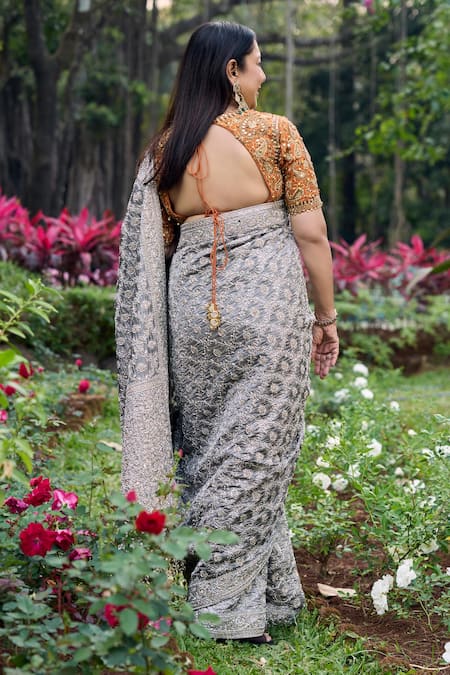 Itrh Chandi Rang Heritage Embroidered Saree Set 