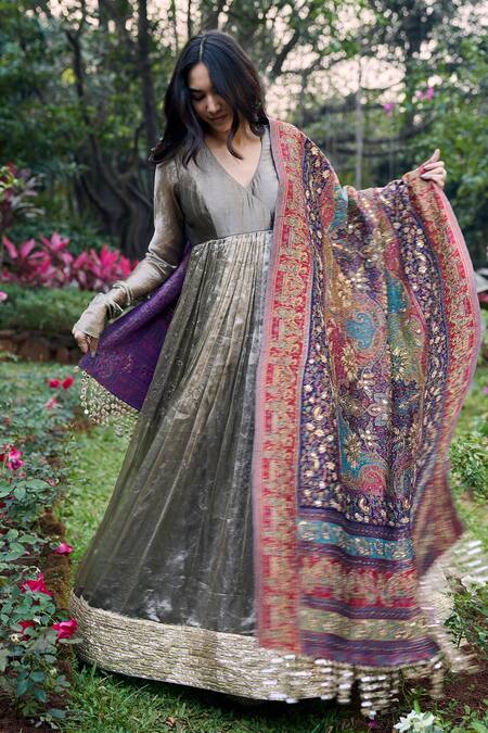 Buy Itrh Gold Tissue Zari Zarbaft Anarkali Set Online at Aza Fashions Buy_Itrh_Gold Tissue Zari Zarbaft Anarkali Set _Online_at_Aza_Fashions