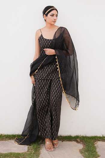 Gulabo Jaipur_Black Cotton, Cambric Scoop Neck Gulrukh Printed Kurta Set _Online_at_Aza_Fashions