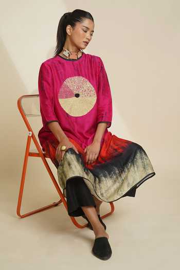 Taika By Poonam Bhagat_Pink Silk Embroidery Round Neck Hand Printed Kurta And Pant Set _at_Aza_Fashions