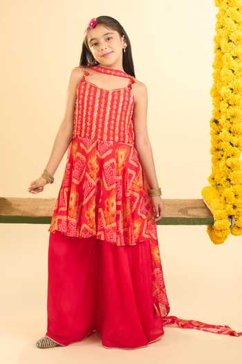 Buy_Petite Pomme_Red Chinon Embroidery, Metallic Thread Hand Work Kurta Set _Online_at_Aza_Fashions