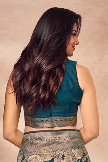 Khwaab By Sanjana Lakhani_Green Silk Embroidery, Zari V-neck Floral Vine Woven Saree And Blouse Set _at_Aza_Fashions