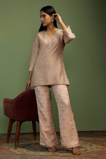 Mustard Moon By Neyha And Vrinda Karisma Textured Kurta & Pant Set 