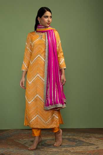 Mustard Moon By Neyha And Vrinda Amal Chevron Pattern Kurta Set 