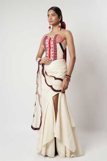 Buy_Shwetanga_Ivory Cotton Sweetheart Neck Draped Layered Skirt Set _Online_at_Aza_Fashions