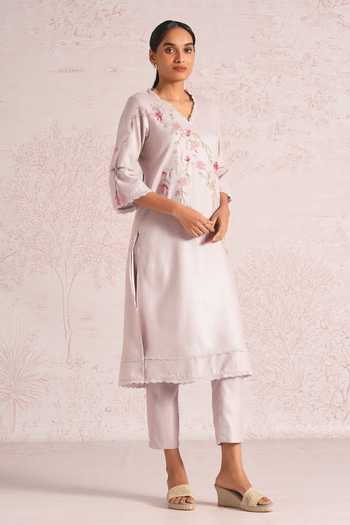 Kaveri_Pink Linen Embroidery, Lace V-neck Blush Vines Kurta And Pant Set _Online_at_Aza_Fashions