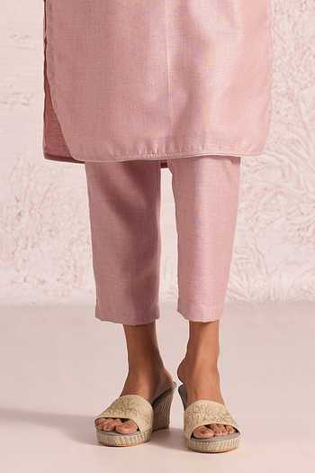 Kaveri_Pink Linen Applique Mandarin Collar Floral Shadows Embroidered Kurta And Pant Set _Online_at_Aza_Fashions