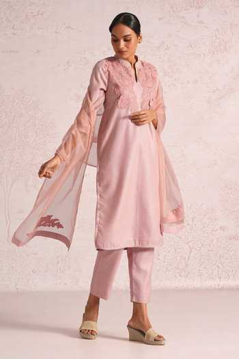 Buy_Kaveri_Pink Linen Applique Mandarin Collar Floral Shadows Embroidered Kurta And Pant Set _Online_at_Aza_Fashions