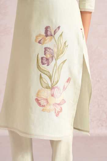Kaveri_Green Linen Embroidery, Applique, Lace V-neck Painted Petals Kurta And Pant Set _at_Aza_Fashions