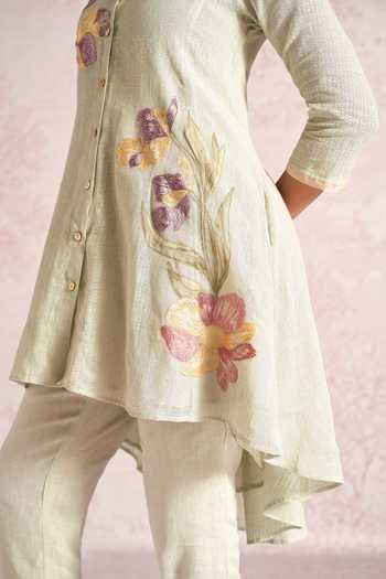 Kaveri_Green Linen Applique, Embroidery, Lace V-neck Painted Petals Kurta And Pant Set _at_Aza_Fashions