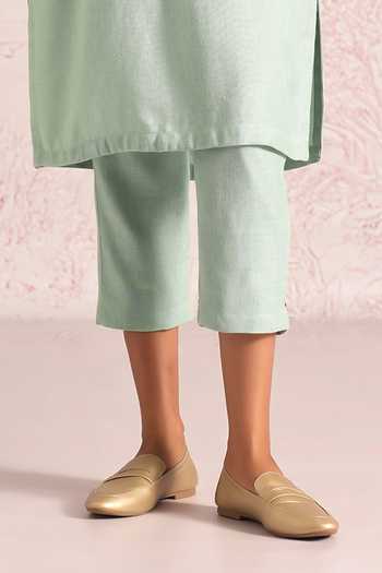 Kaveri_Green Linen Embroidery, Sequins, Pearls Shimmer Strings Kurta And Pant Set _Online_at_Aza_Fashions