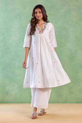 Shop_Nero India_Pink Chanderi Embroidery V-neck Petal Kurta And Pant Set _Online_at_Aza_Fashions