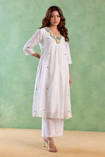 Buy_Nero India_White Cotton, Chanderi Machine Embroidery Petal Kurta And Wide-leg Pant Set _Online_at_Aza_Fashions