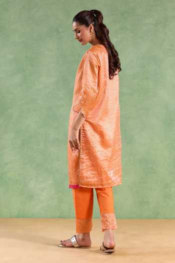 Nero India Scallop Zari Kurta & Narrow Pant Set 