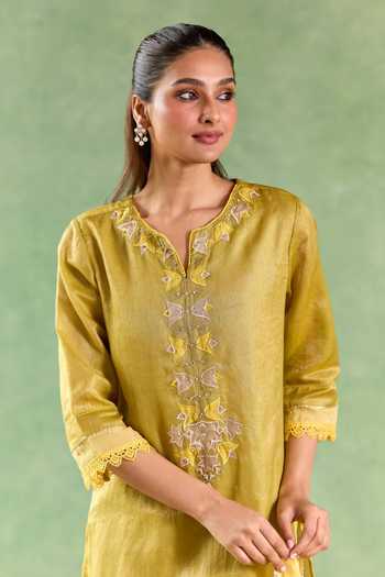 Nero India_Green Chanderi, Cambric Embroidery, Applique Kurta And Narrow Pant Set _Online_at_Aza_Fashions