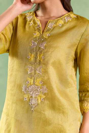 Nero India_Green Chanderi, Cambric Embroidery, Applique Kurta And Narrow Pant Set _at_Aza_Fashions