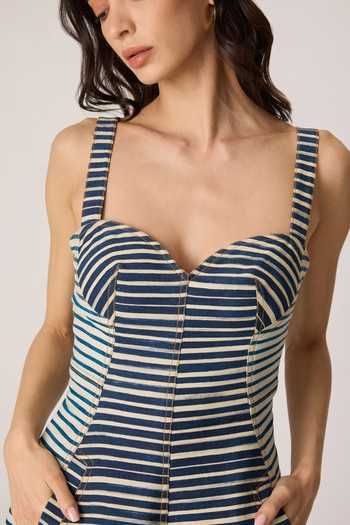 Buy_Saaksha & Kinni_Grey Denim Sweetheart Neck Fia Pattern Sleeveless Dress 