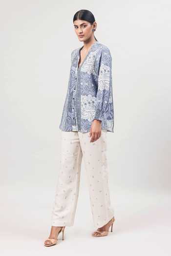 Sue Mue Off White Linen V-neck The Painterly Paisley Print Pure Shirt And Pant Set Online at Aza Fashions Sue Mue_Off White Linen V-neck The Painterly Paisley Print Pure Shirt And Pant Set _Online_at_Aza_Fashions