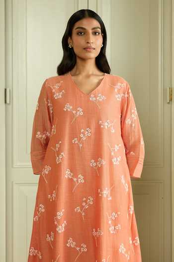 Vaayu_Orange Cotton, Muslin Embroidery Tangerine Kurta And Pant Set _Online_at_Aza_Fashions