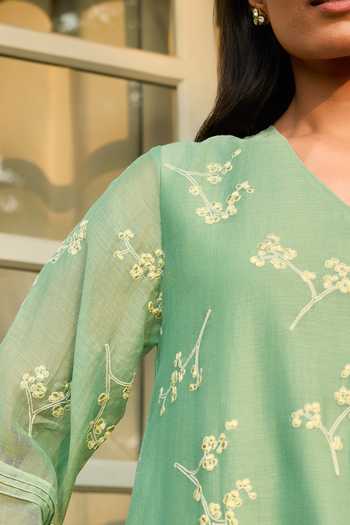 Vaayu_Green Cotton, Muslin Embroidery V-neck Verdant Floral Kurta And Pant Set _Online_at_Aza_Fashions