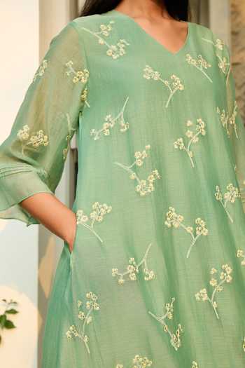 Buy_Vaayu_Green Cotton, Muslin Embroidery V-neck Verdant Floral Kurta And Pant Set _Online_at_Aza_Fashions