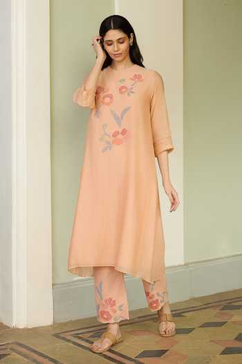 Vaayu Peach Cotton, Muslin Applique Round Neck Floral Embroidered Kurta And Pant Set Online at Aza Fashions Vaayu_Peach Cotton, Muslin Applique Round Neck Floral Embroidered Kurta And Pant Set _Online_at_Aza_Fashions