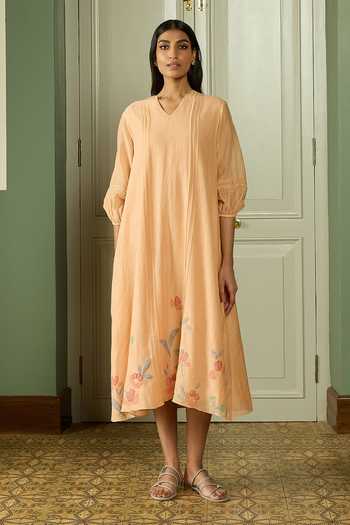 Buy Vaayu Peach Cotton, Muslin Applique V-neck Pintuck Dress Online at Aza Fashions Buy_Vaayu_Peach Cotton, Muslin Applique V-neck Pintuck Dress _Online_at_Aza_Fashions