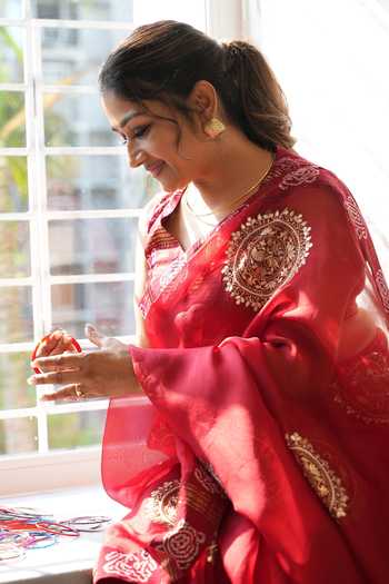 Buy_Pink City by Sarika_Red Organza, Cotton Embroidery Mandala Saree With Unstitched Blouse Piece 