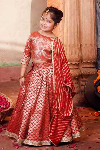 Chotibuti_Red Silk Zari Banarasi Lehenga Set _Online_at_Aza_Fashions