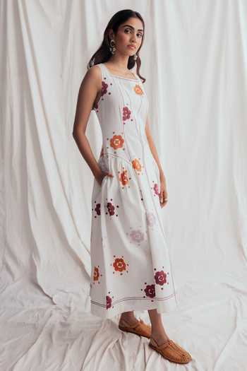 Buy_Jodi_White Cotton, Poplin Square Neck Thandai Day Floral Pattern Dress _Online_at_Aza_Fashions