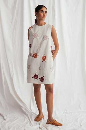 Buy_Jodi_White Corduroy Round Neck Thandai Shift Dress _Online_at_Aza_Fashions