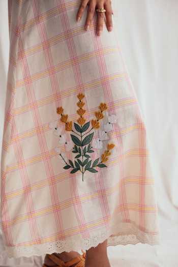 Jodi_Pink Cotton Beads, Applique V-neck Chataai Day Printed Dress _at_Aza_Fashions