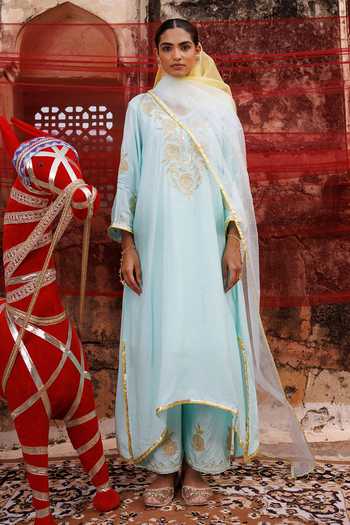 Shop_Bannhi By Priyanka Rathore_Blue Chanderi Embroidery, Gota Patti V-neck Kurta Set _Online_at_Aza_Fashions