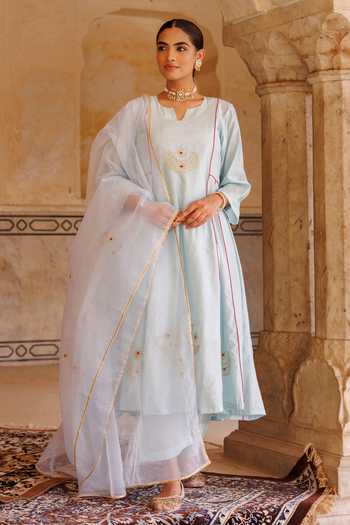 Buy_Bannhi By Priyanka Rathore_Blue Chanderi Embroidery, Gota Patti Kurta Set _Online_at_Aza_Fashions