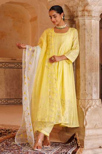 Buy_Bannhi By Priyanka Rathore_Yellow Chanderi Embroidery, Gota Patti Scoop Neck Anarkali Set 