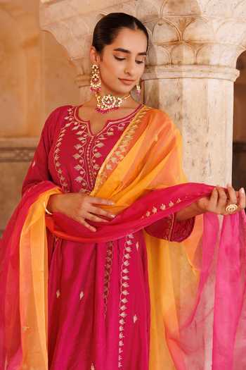 Shop_Bannhi By Priyanka Rathore_Magenta Chanderi Embroidery, Gota Patti V-neck Aari Anarkali Set _Online_at_Aza_Fashions