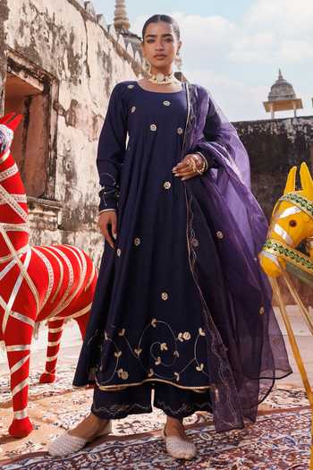 Buy_Bannhi By Priyanka Rathore_Blue Cotton Embroidery, Gota Patti Round Neck Anarkali Set 