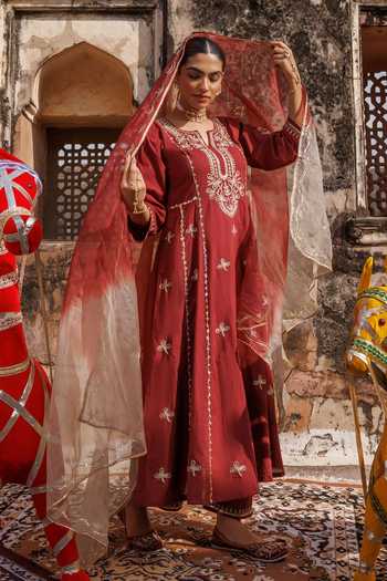 Shop Bannhi By Priyanka Rathore Maroon Cotton Embroidery, Gota Patti V-neck Anarkali Set Online at Aza Fashions Shop_Bannhi By Priyanka Rathore_Maroon Cotton Embroidery, Gota Patti V-neck Anarkali Set _Online_at_Aza_Fashions