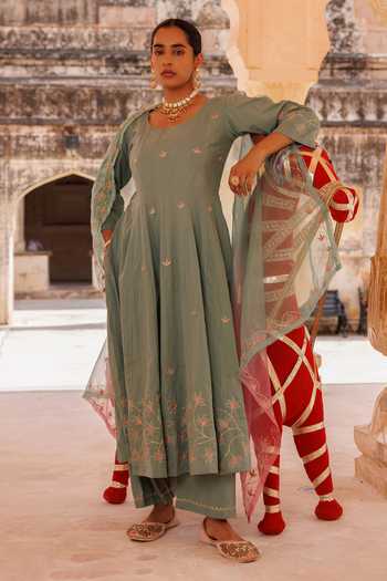 Buy_Bannhi By Priyanka Rathore_Green Cotton Embroidery Round Neck Anarkali Set 