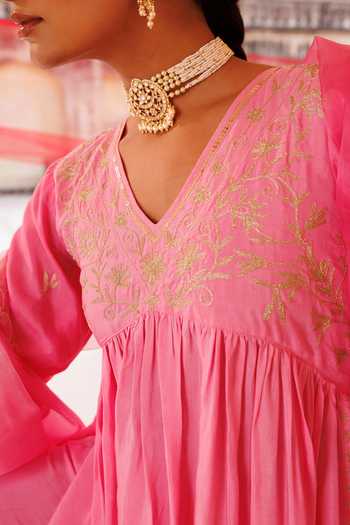 Buy_Bannhi By Priyanka Rathore_Pink Chanderi Embroidery, Zari V-neck Anarkali Set 