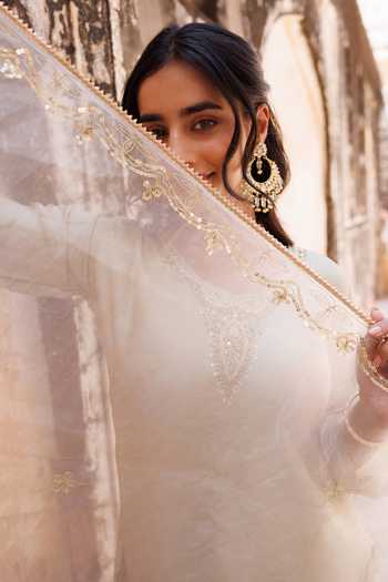 Shop_Bannhi By Priyanka Rathore_Green Silk Embroidery, Zari Hand Kurta Set _Online_at_Aza_Fashions