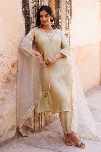 Buy_Bannhi By Priyanka Rathore_Green Silk Embroidery, Zari Hand Kurta Set 