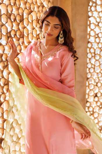 Shop_Bannhi By Priyanka Rathore_Pink Silk Embroidery, Zari Kurta Set 