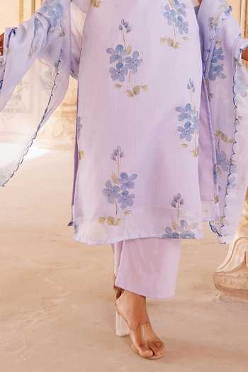 Bannhi By Priyanka Rathore_Purple Kota Doria Embroidery Scoop Neck Floral Print Kurta Set _Online_at_Aza_Fashions
