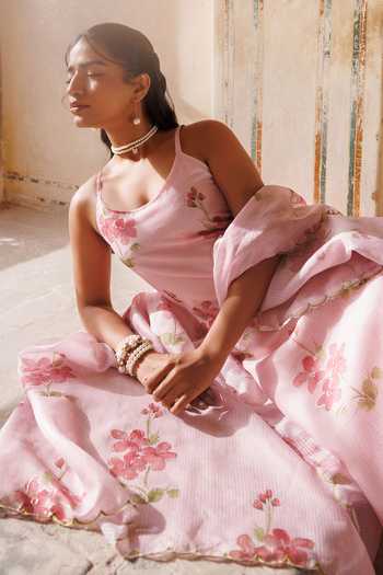 Bannhi By Priyanka Rathore Pink Kota Doria Embroidery Scoop Neck Floral Print Kurta Set at Aza Fashions Bannhi By Priyanka Rathore_Pink Kota Doria Embroidery Scoop Neck Floral Print Kurta Set _at_Aza_Fashions