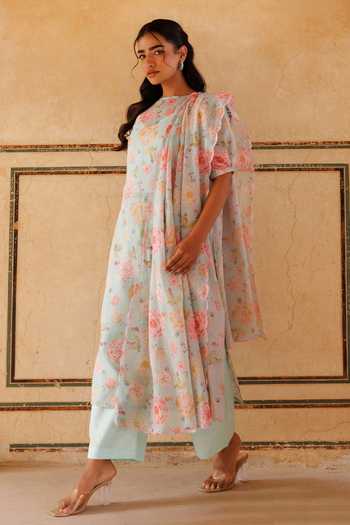 Bannhi By Priyanka Rathore_Green Kota Doria Embroidery Keyhole Neck Floral Print Kurta Pant Set _at_Aza_Fashions