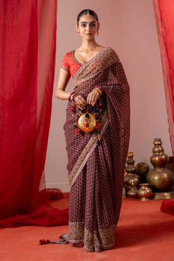 Shop_Baise Gaba_Blue Chiffon, Muslin V-neck Nupur Printed Saree With Unstitched Blouse Piece 