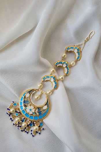 Manner_Blue Beads, Pearls Feroza Beaded Maangtikka _at_Aza_Fashions